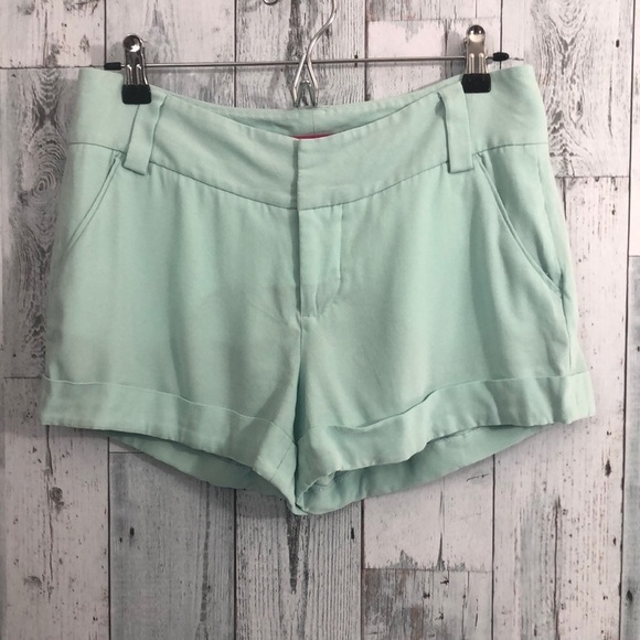 Alice & Olivia Cady Cuff Short Skylight Aqua - Picture 1 of 11